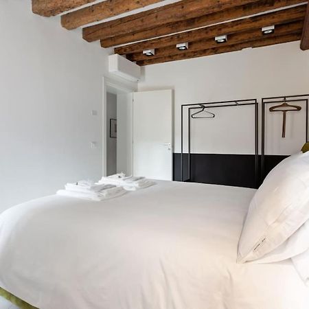 Dimora San Lorenzo Luxury Apartment เวนิส ภายนอก รูปภาพ