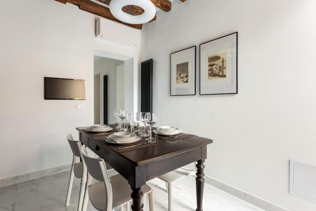 Dimora San Lorenzo Luxury Apartment เวนิส ภายนอก รูปภาพ